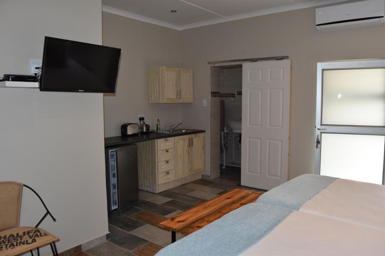 Quiver Inn Guesthouse Keetmanshoop Extérieur photo