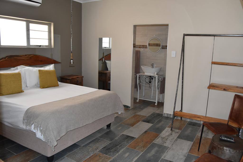 Quiver Inn Guesthouse Keetmanshoop Extérieur photo